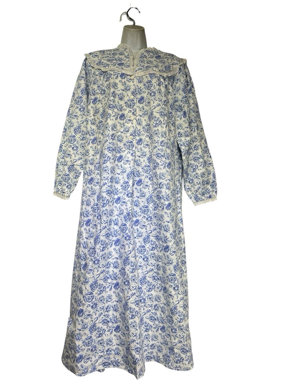 lang of salzburg blue white floral button front long nightgown Size M